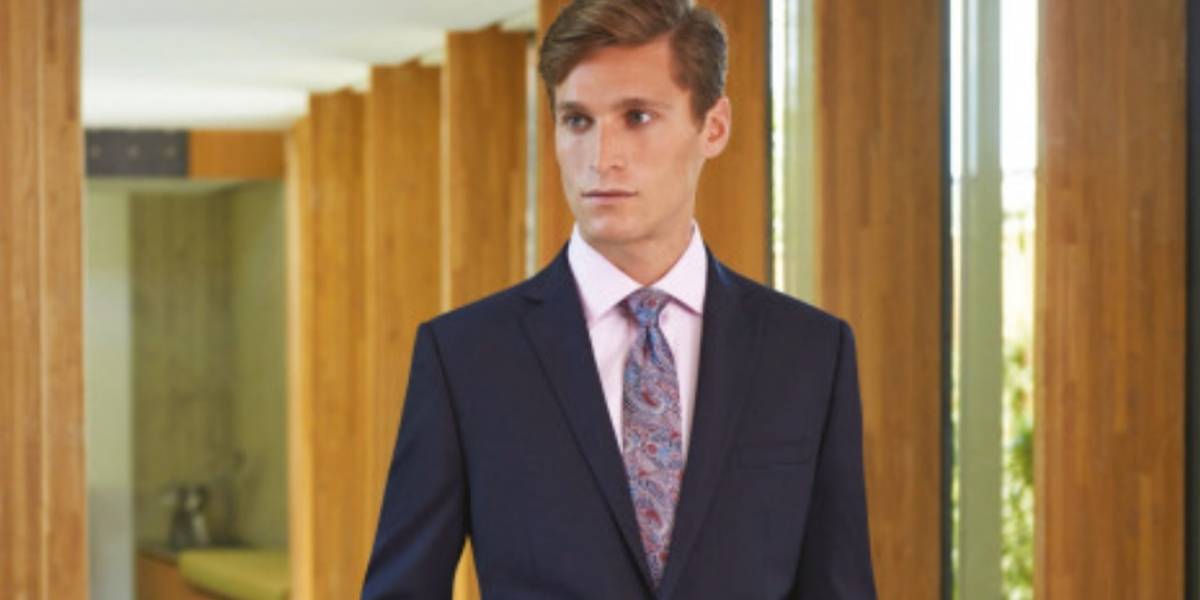 BrookTaverner Representatief Man in hal 1 BrookTaverner Representatief Man in hal 1