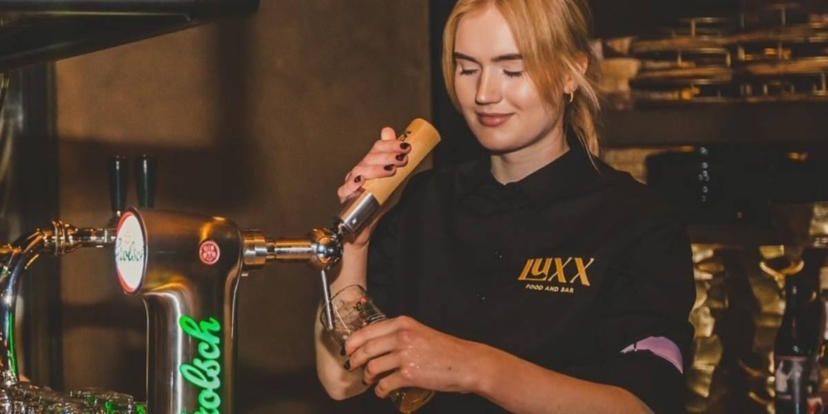 LUXX Klantcase Borstlogo Tap vrouw