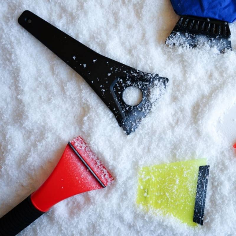 Profimex ijskrabber promo Sfeerbeeld sneeuwkrabbers KMS voor bedrijfskleding